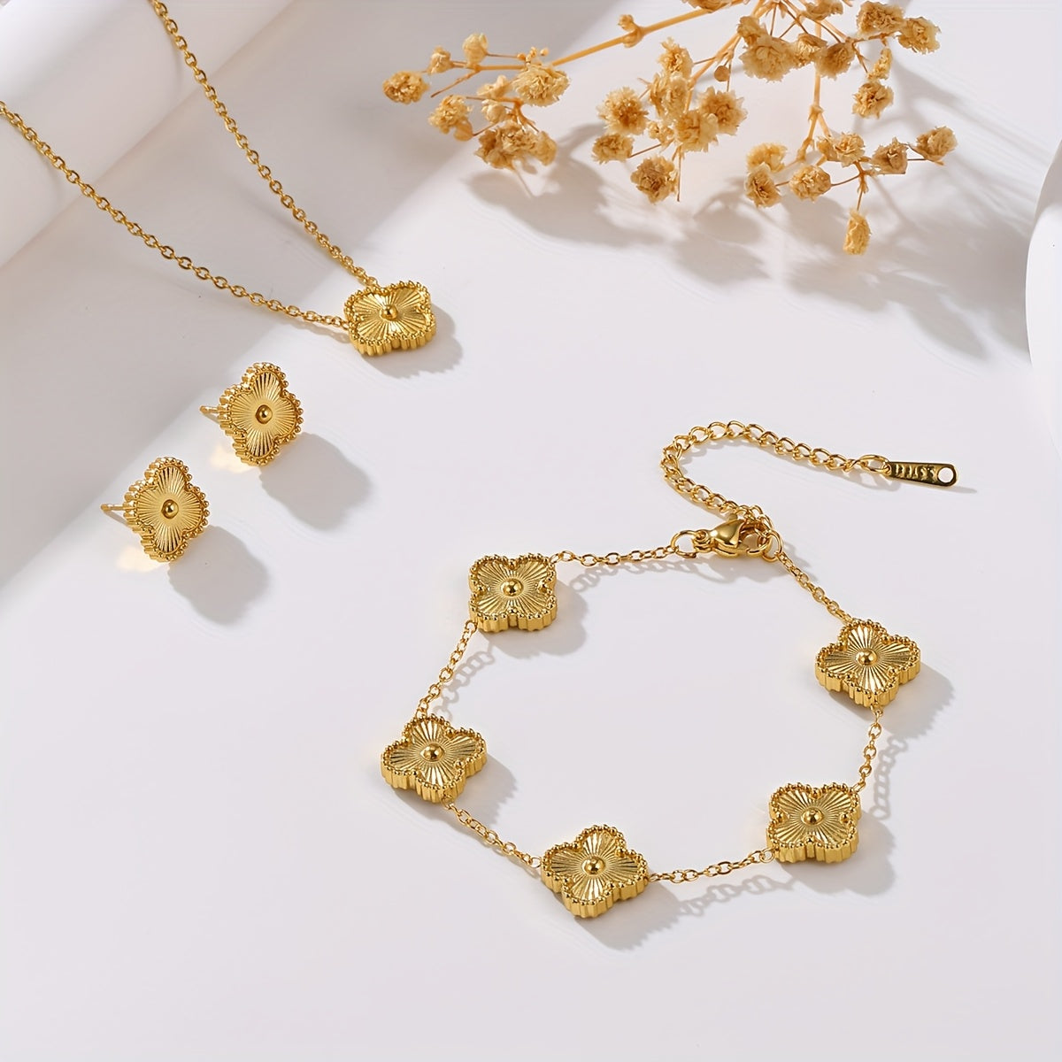 Gold Clover Jewelry Set