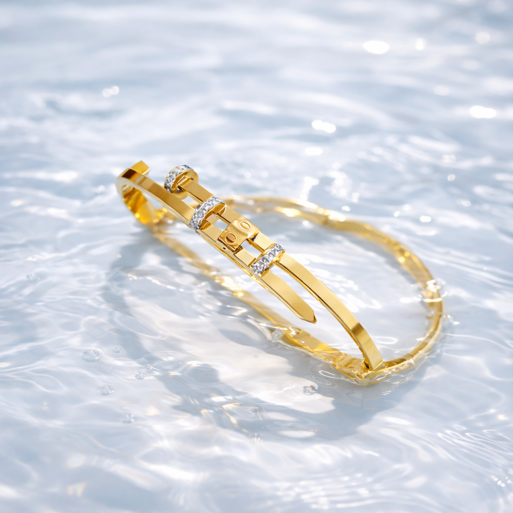 Minimal Nail Style 18k Gold Plated Bracelet with Zircon