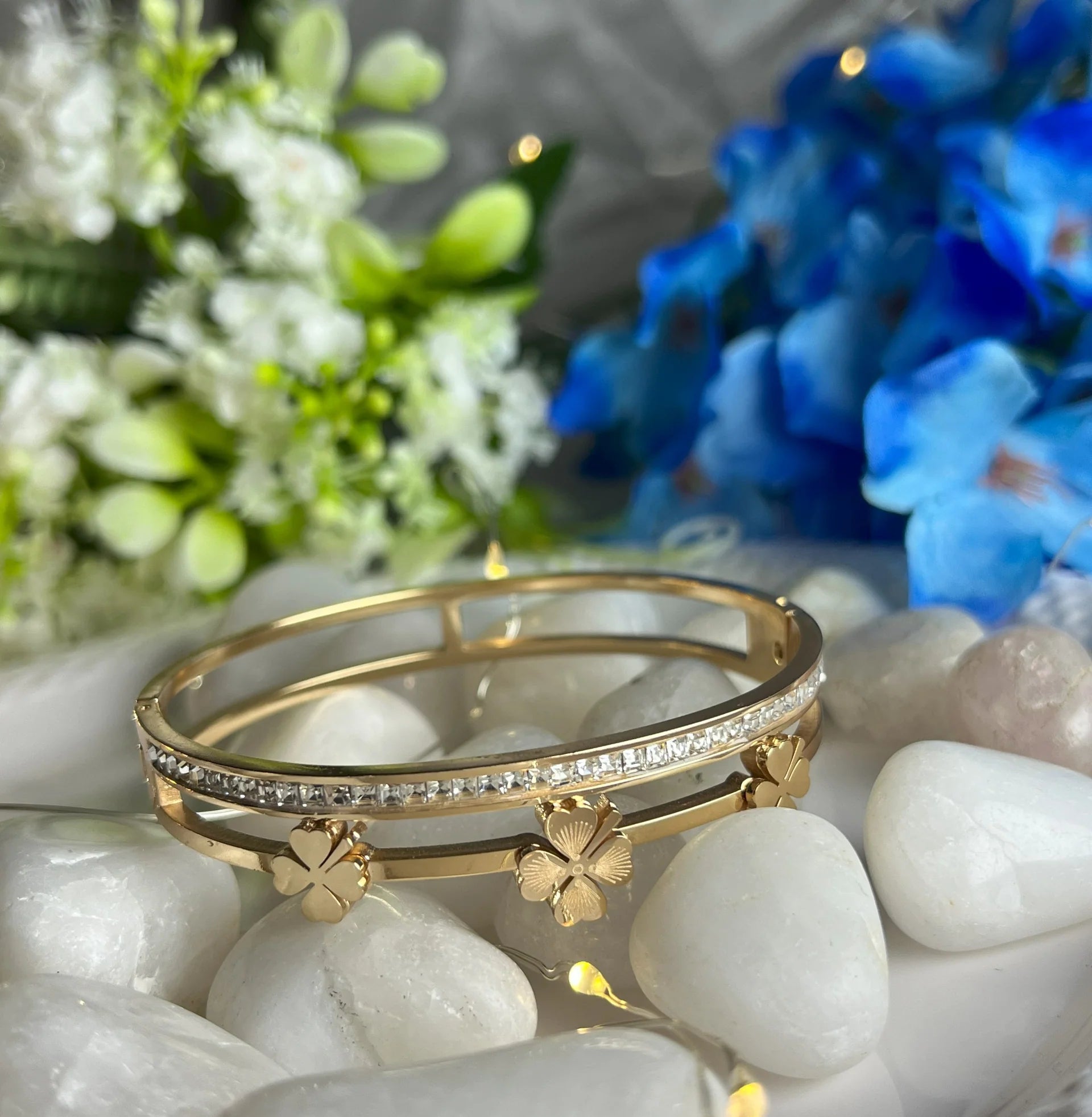 ZIVUNA Golden Blossom Anti-Tarnish Kada