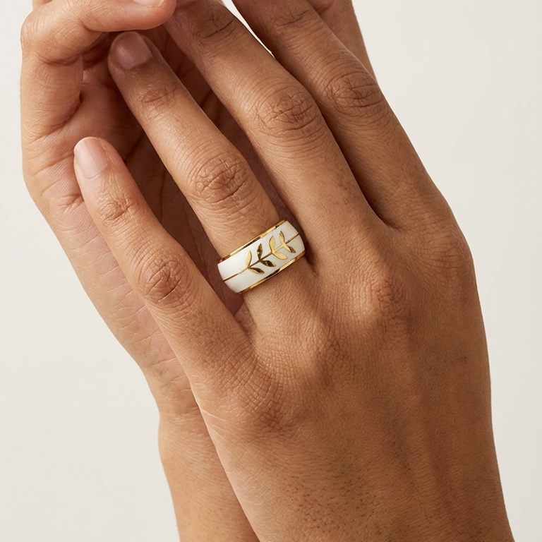 Elegant gold enamel ring